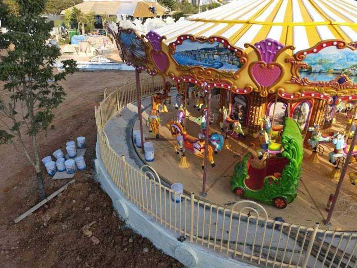 Construction of a carousel site